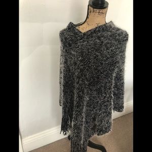 Black & white poncho